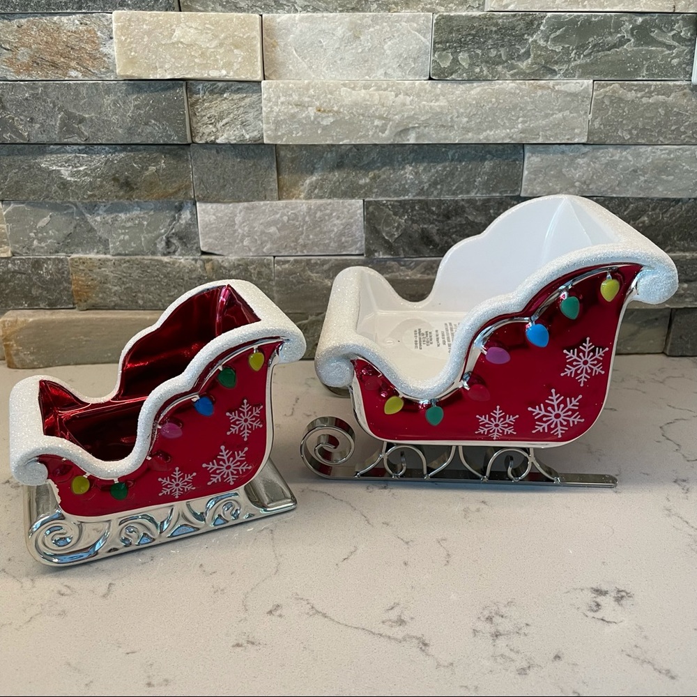 Bath and body works Santa Sleigh Candle and Soap Holder